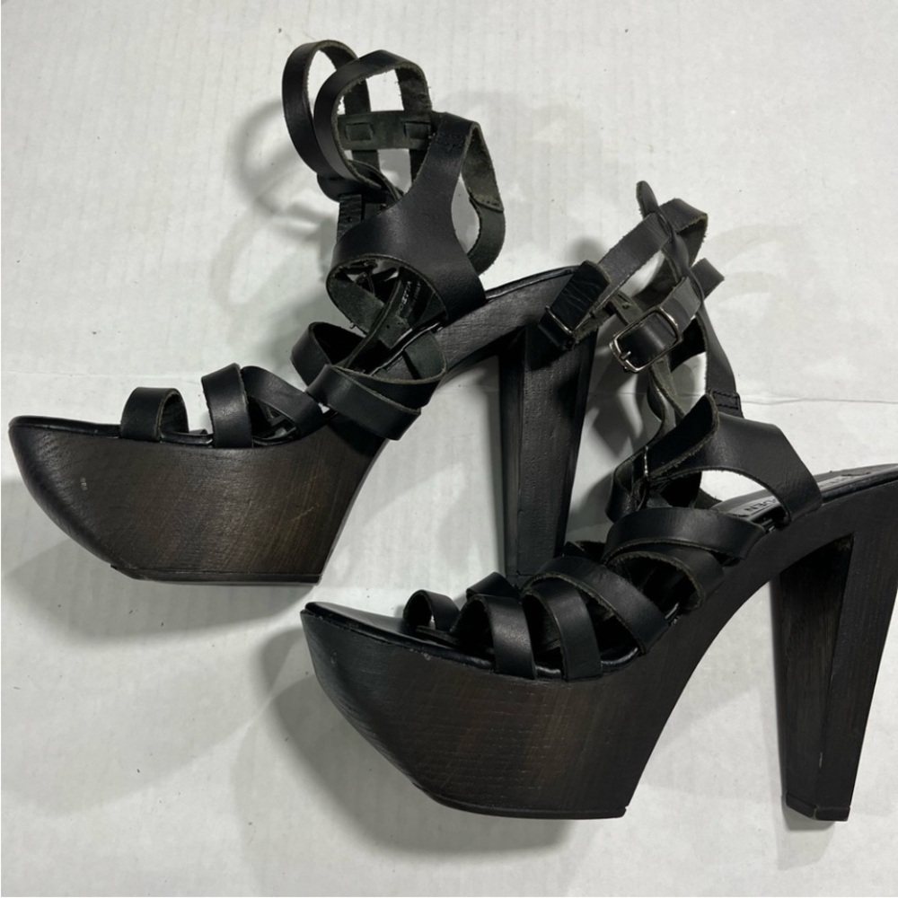 STEVE MADDEN MADE IN ITALY ODETTA LEATHER HEEL - Picture 3 of 16